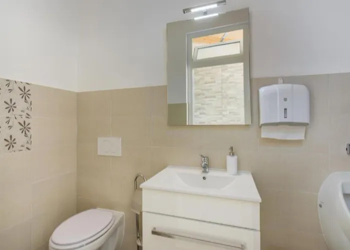 In Pjescana Uvala Mit Garten- Grill By Interhome Apartmán *